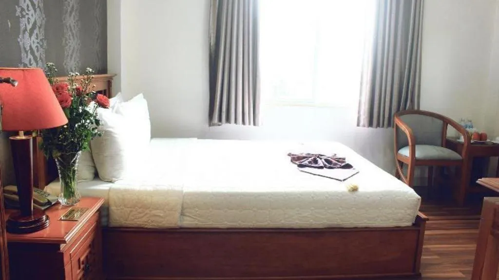 Bed in Hồng Hạc hotel