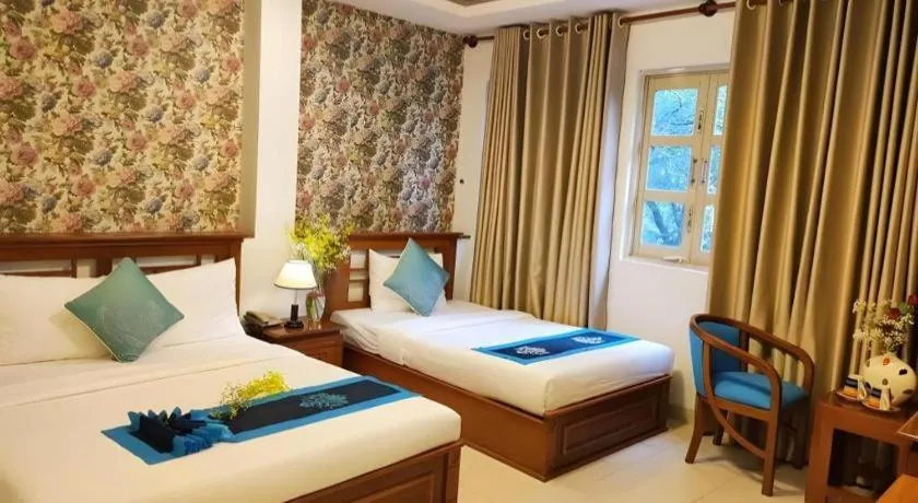 Bed in Hồng Hạc hotel