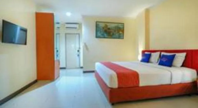 Bed in Hotel Marlin Pekalongan Managed by Dafam