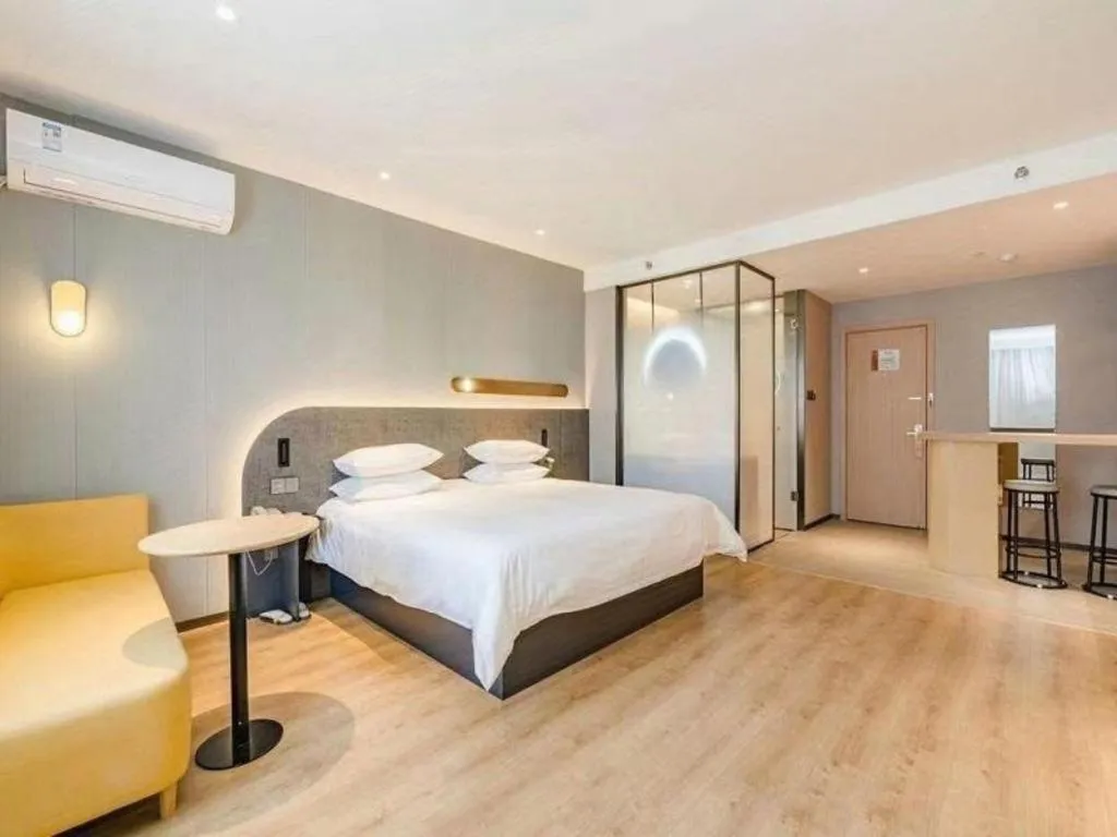 Bed in Jinjiang Inn Qingdao Development Zone Jinggangshan Rd.