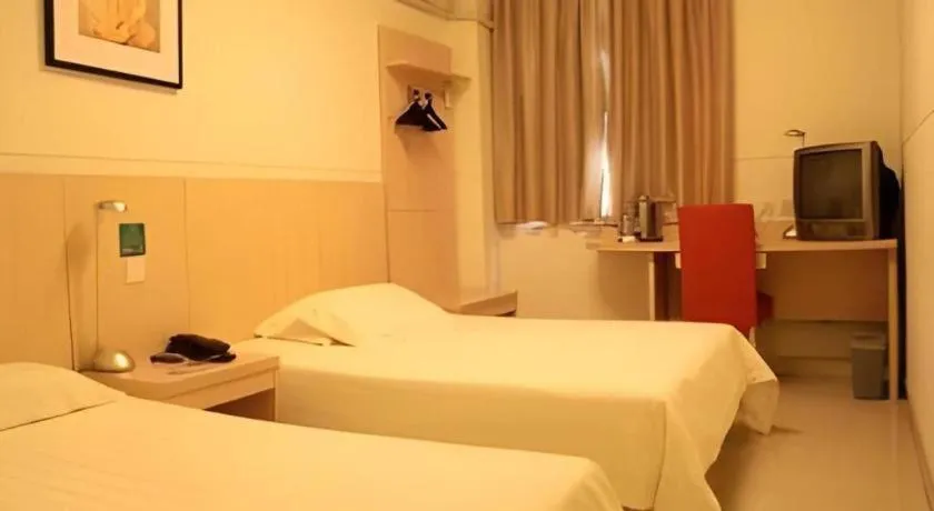 Bed in Jinjiang Inn Qingdao Development Zone Jinggangshan Rd.