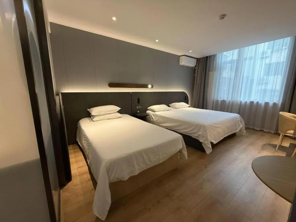 Bed in Jinjiang Inn Qingdao Development Zone Jinggangshan Rd.
