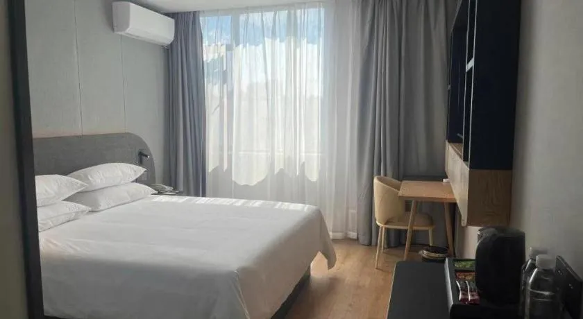 Bed in Jinjiang Inn Qingdao Development Zone Jinggangshan Rd.