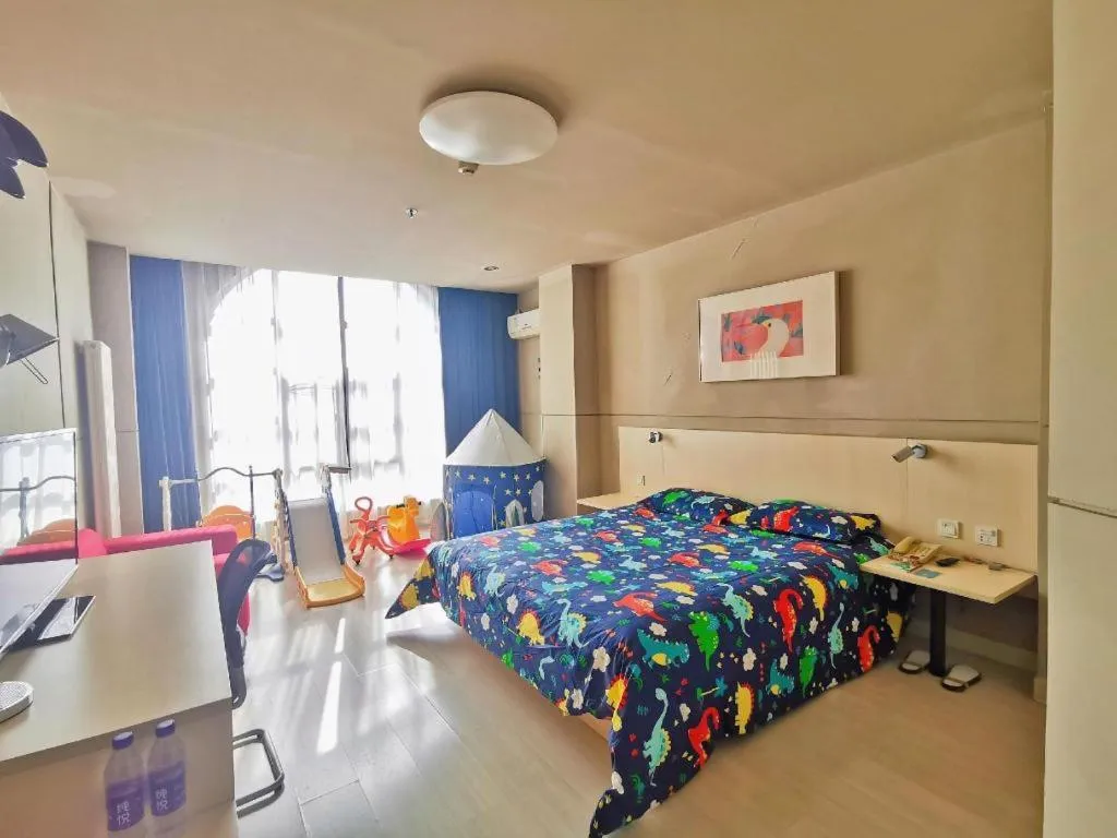 Bed in JinJiang Inn Baoji Administra Tion Center