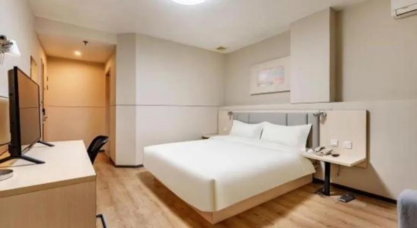 Bed in JinJiang Inn Baoji Administra Tion Center