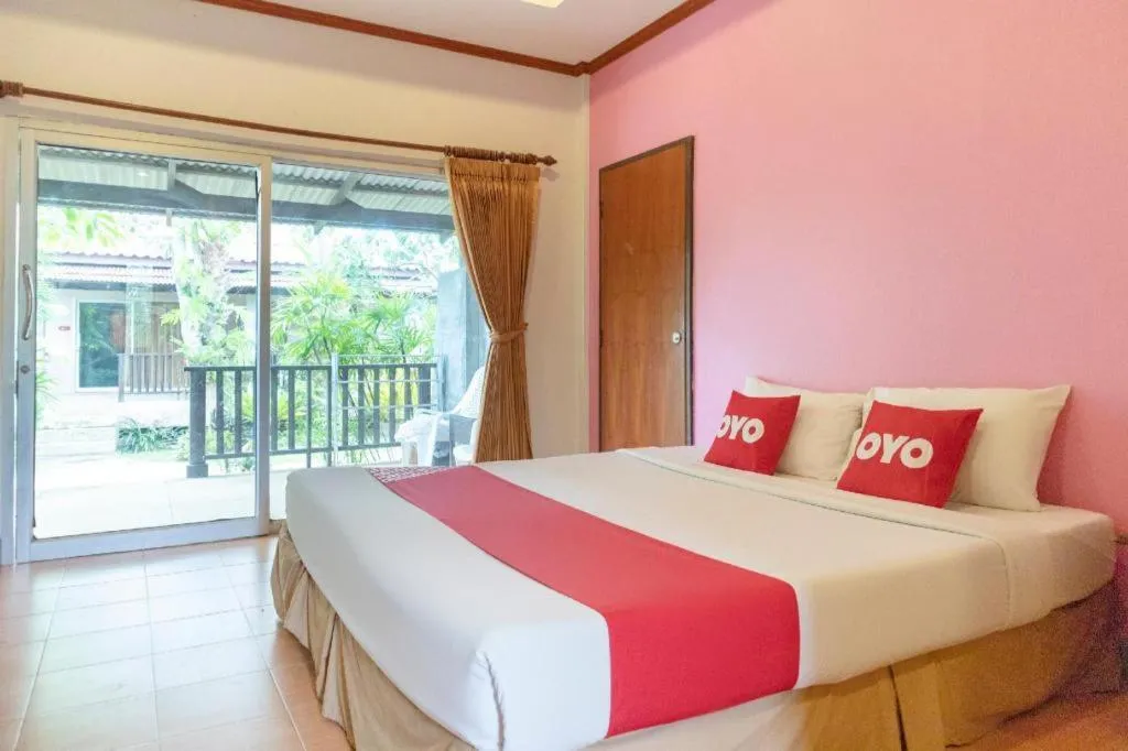Bed in OYO 1046 Noppharat resort