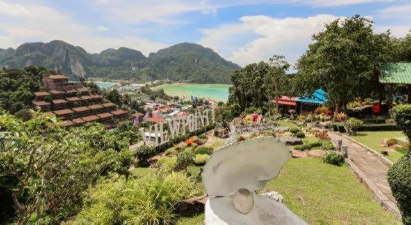 OYO 1103 Pirates House Hotel