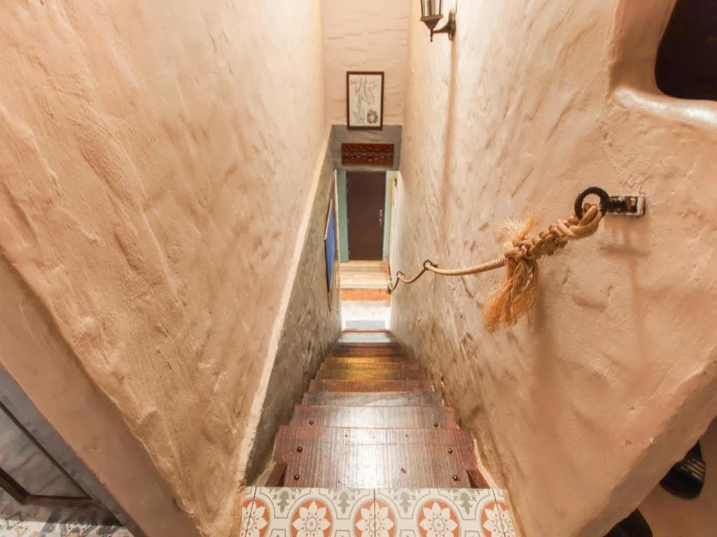 OYO 1103 Pirates House Hotel