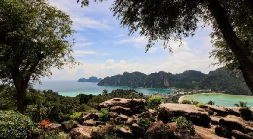 OYO 1103 Pirates House Hotel