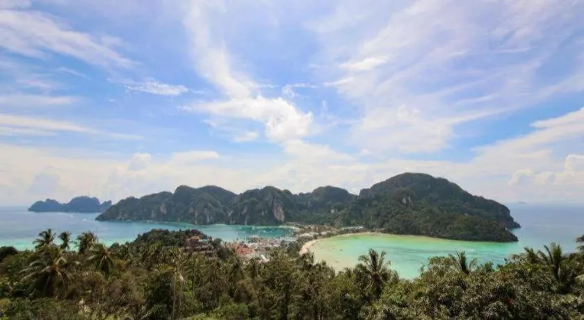 OYO 1103 Pirates House Hotel