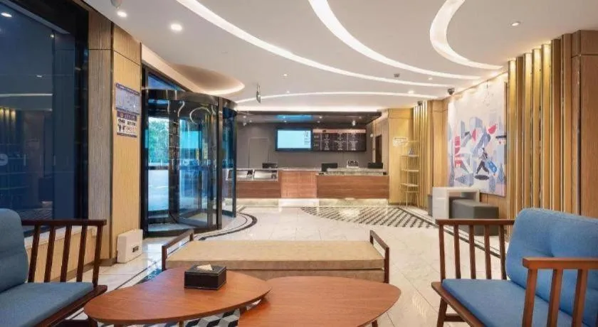 Bed in Magnotel Shanghai Maglev Station