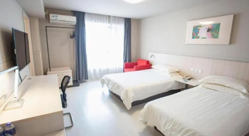 Bed in Jinjiang Inn Wuhu Fangte Tech Museum Metro Station