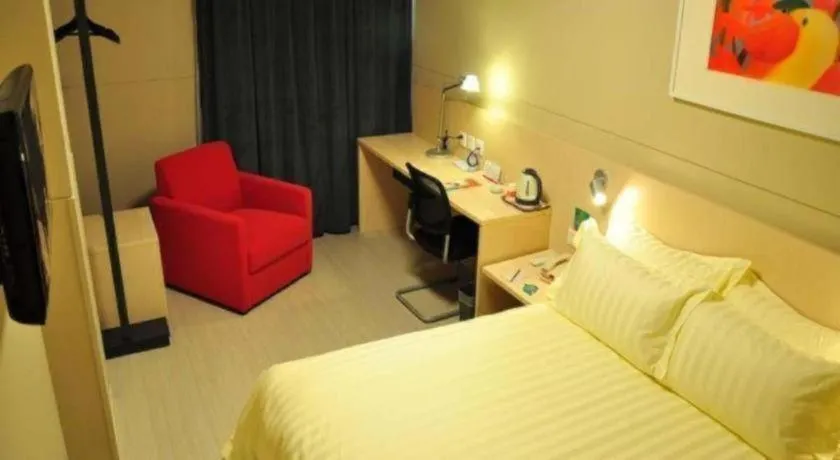 Bed in Jinjiang Inn Wuhu Fangte Tech Museum Metro Station