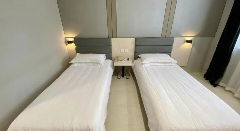 Bed in Jinjiang Inn Jinzhou Luoyang Road