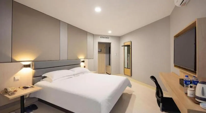 Bed in Jinjiang Inn Jinzhou Luoyang Road