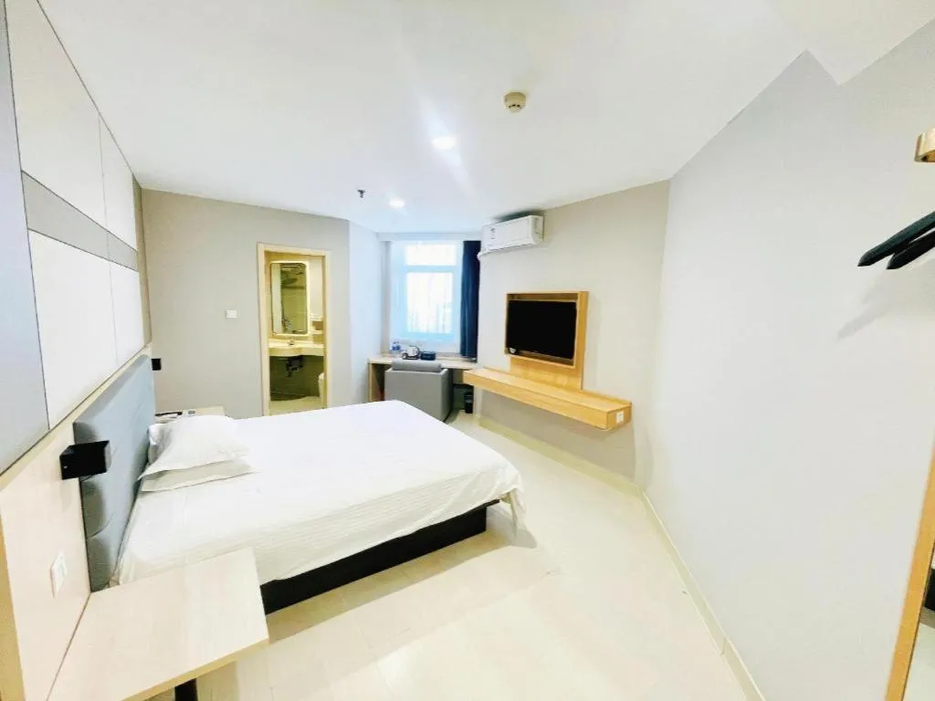 Bed in Jinjiang Inn Jinzhou Luoyang Road