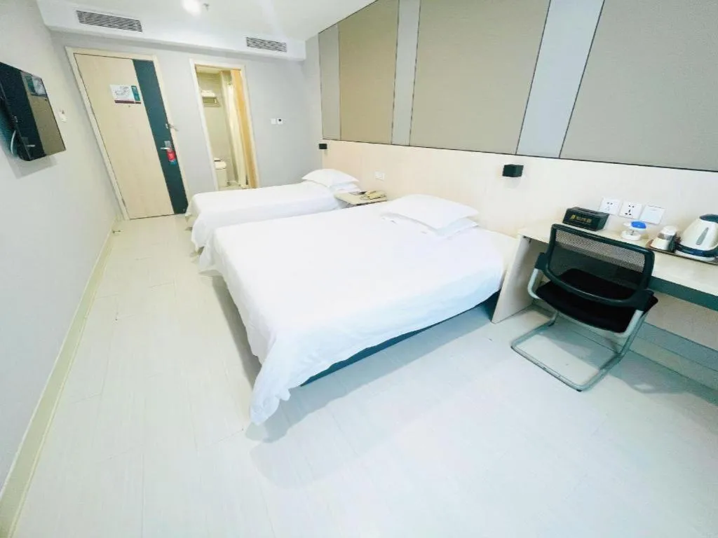 Bed in Jinjiang Inn Jinzhou Luoyang Road