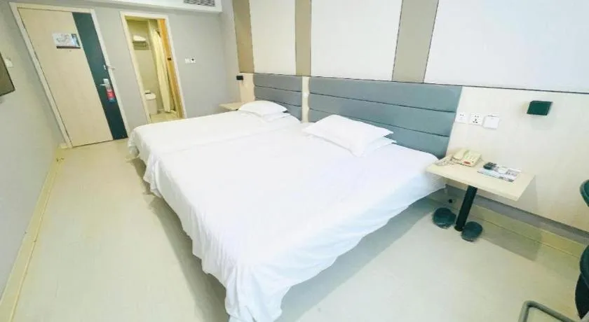 Bed in Jinjiang Inn Jinzhou Luoyang Road