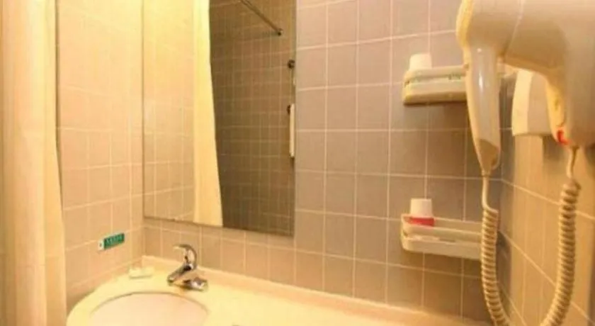 Jinjiang Inn Jinzhou Luoyang Road