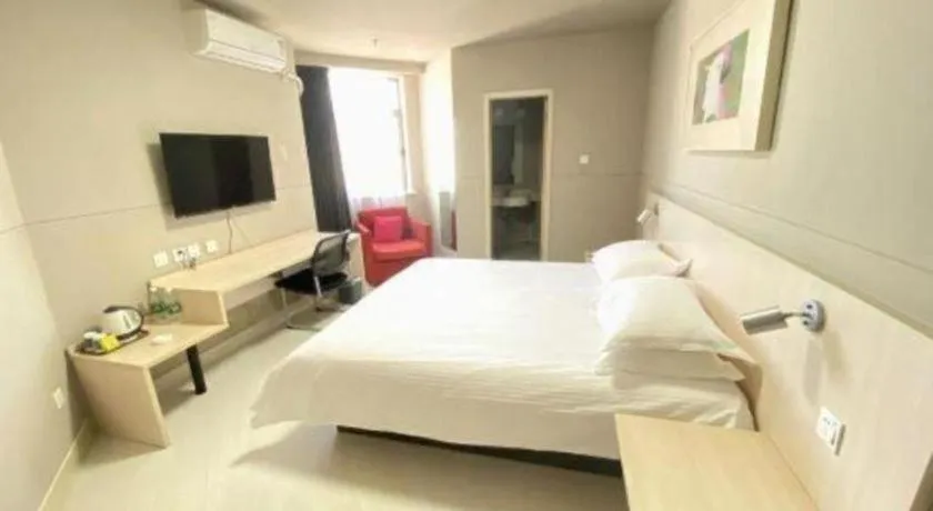 Bed in Jinjiang Inn Jinzhou Luoyang Road