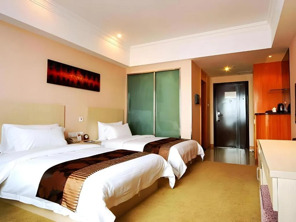 Bed in Ningbo ShouNan Hotel