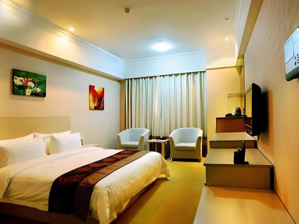 Bed in Ningbo ShouNan Hotel