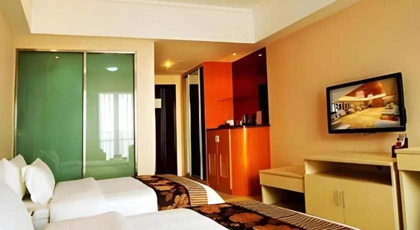 Bed in Ningbo ShouNan Hotel