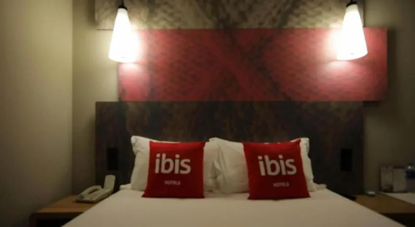Bed in Ibis Shanghai Expo Dongming Road Metro Station