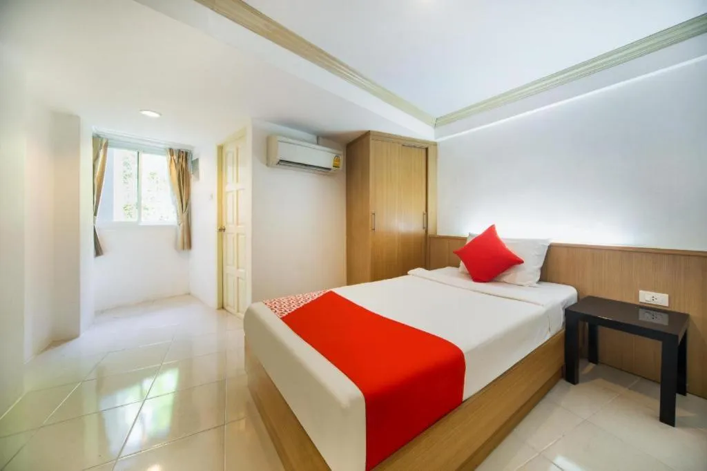 Bed in OYO 232 Patong City Hometel