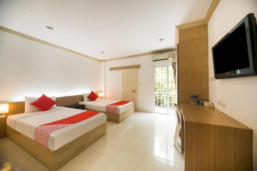 Bed in OYO 232 Patong City Hometel