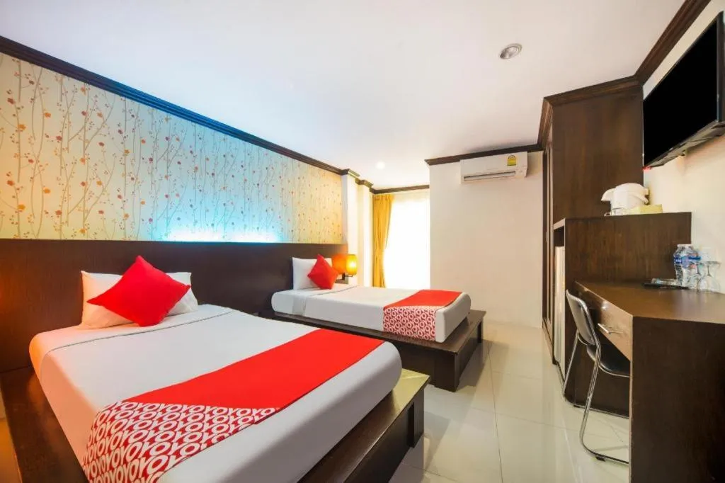 Bed in OYO 232 Patong City Hometel