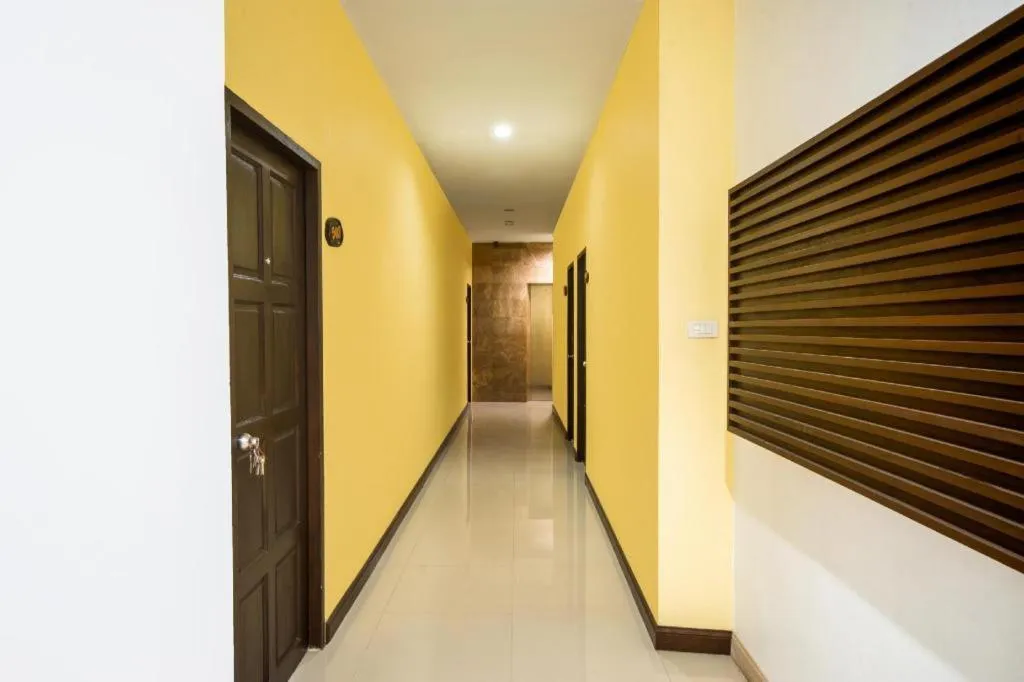 OYO 232 Patong City Hometel