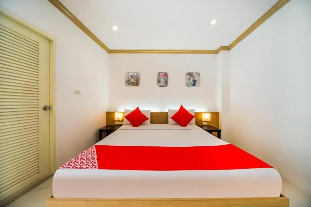 Bed in OYO 232 Patong City Hometel