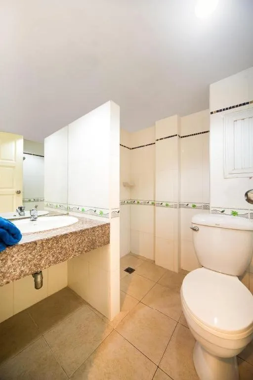 OYO 232 Patong City Hometel