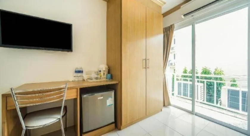 Bed in OYO 232 Patong City Hometel