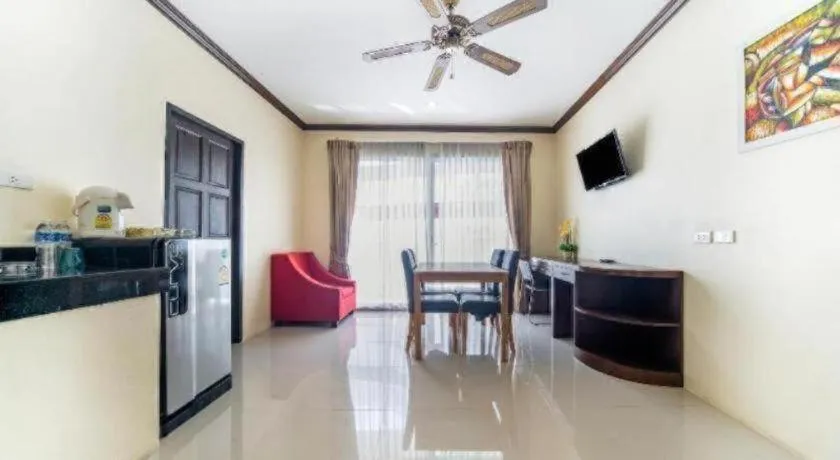 OYO 232 Patong City Hometel