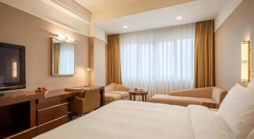Bed in Best Western Plus Fuzhou Fortune Hotel
