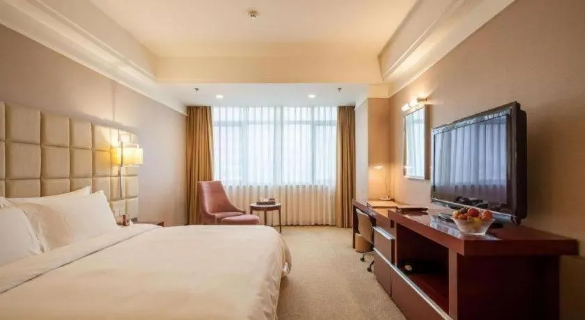 Bed in Best Western Plus Fuzhou Fortune Hotel