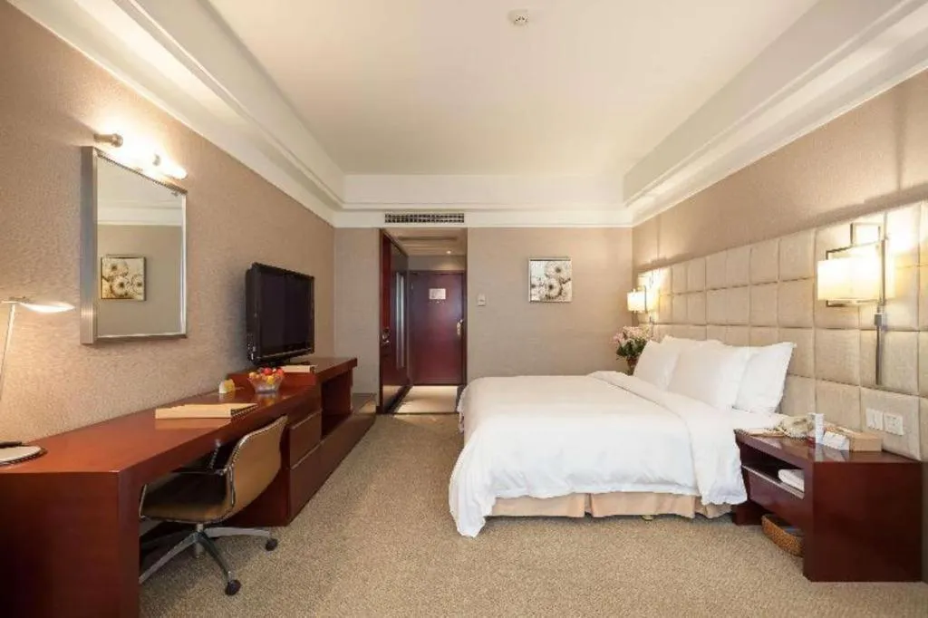 Bed in Best Western Plus Fuzhou Fortune Hotel