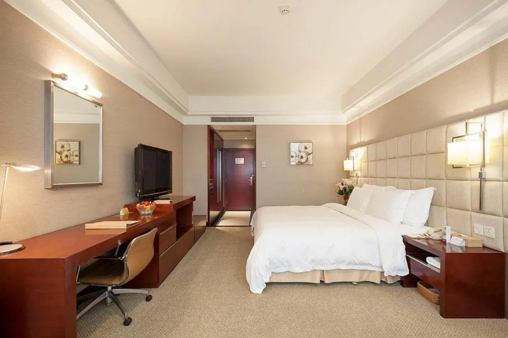 Bed in Best Western Plus Fuzhou Fortune Hotel