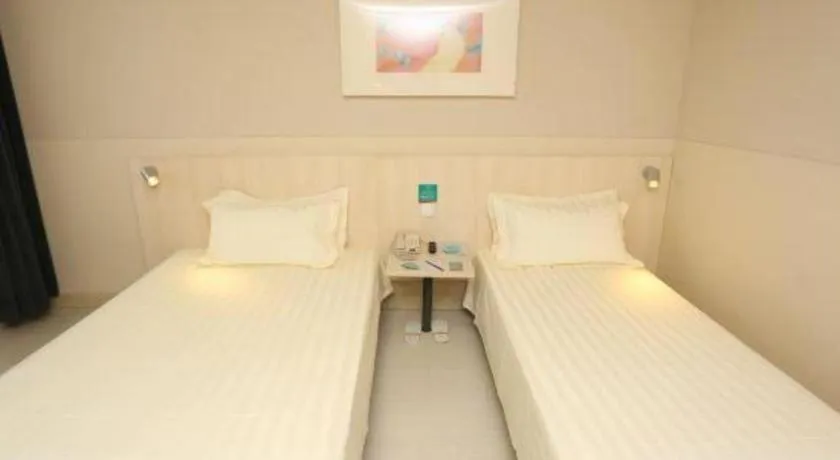 Bed in Jinjiang Inn Tianjin South Station