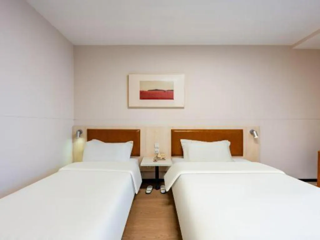 Bed in Jinjiang Inn Tianjin South Station