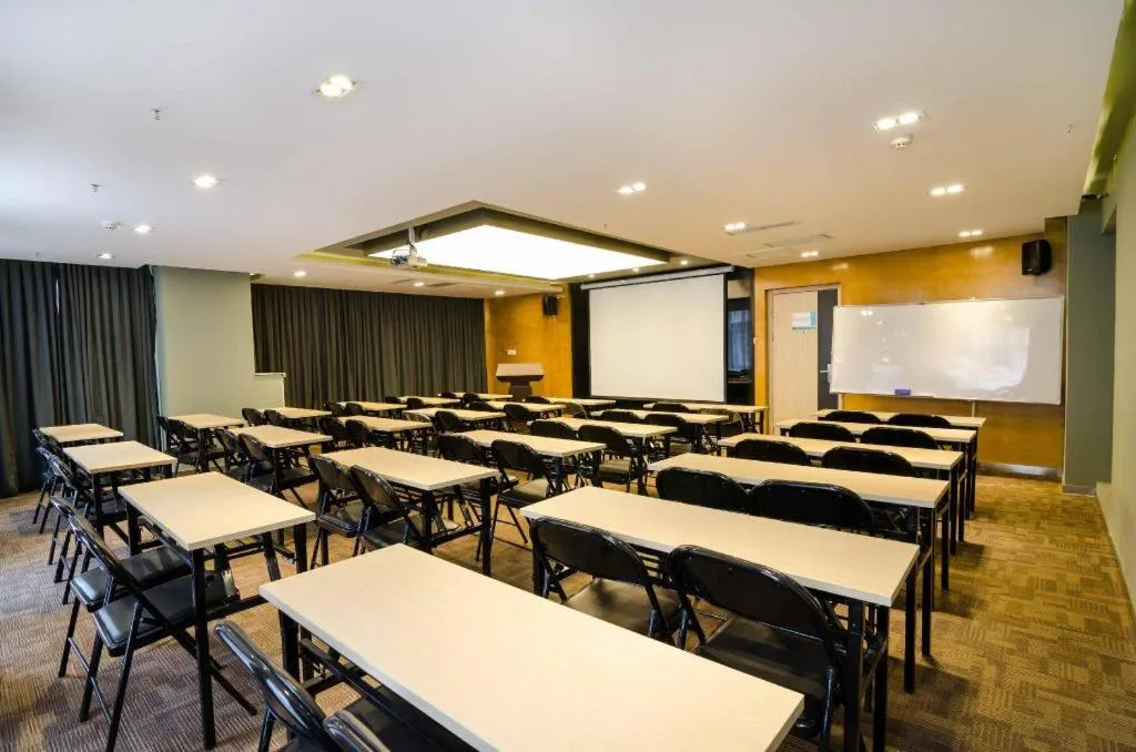 Jinjiang Inn Baotou Saihan Tara Park Youyi Street