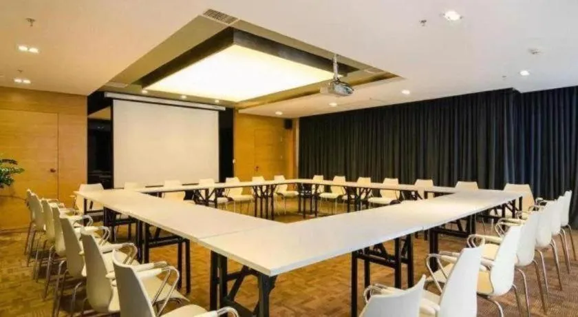 Jinjiang Inn Baotou Saihan Tara Park Youyi Street