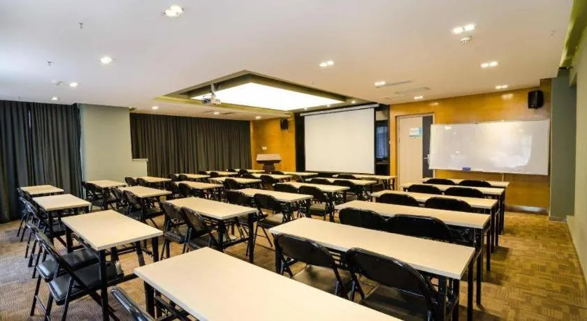 Jinjiang Inn Baotou Saihan Tara Park Youyi Street