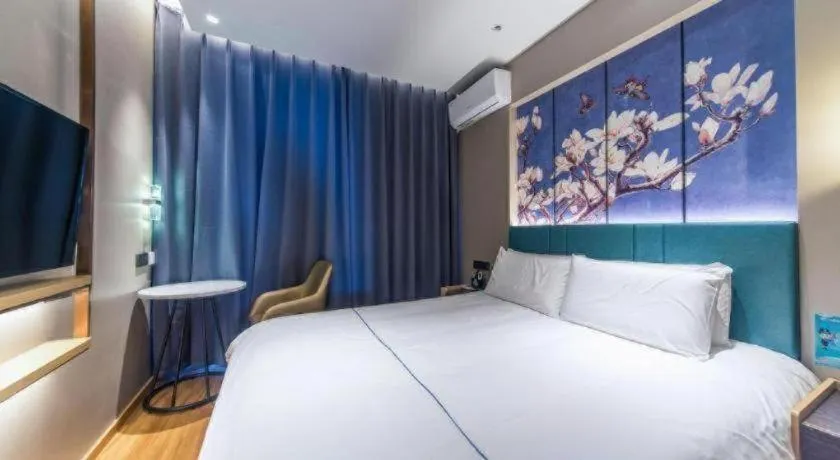 Bed in Jinjiang Inn Jinan Shimao Kuanhouli Quancheng Road