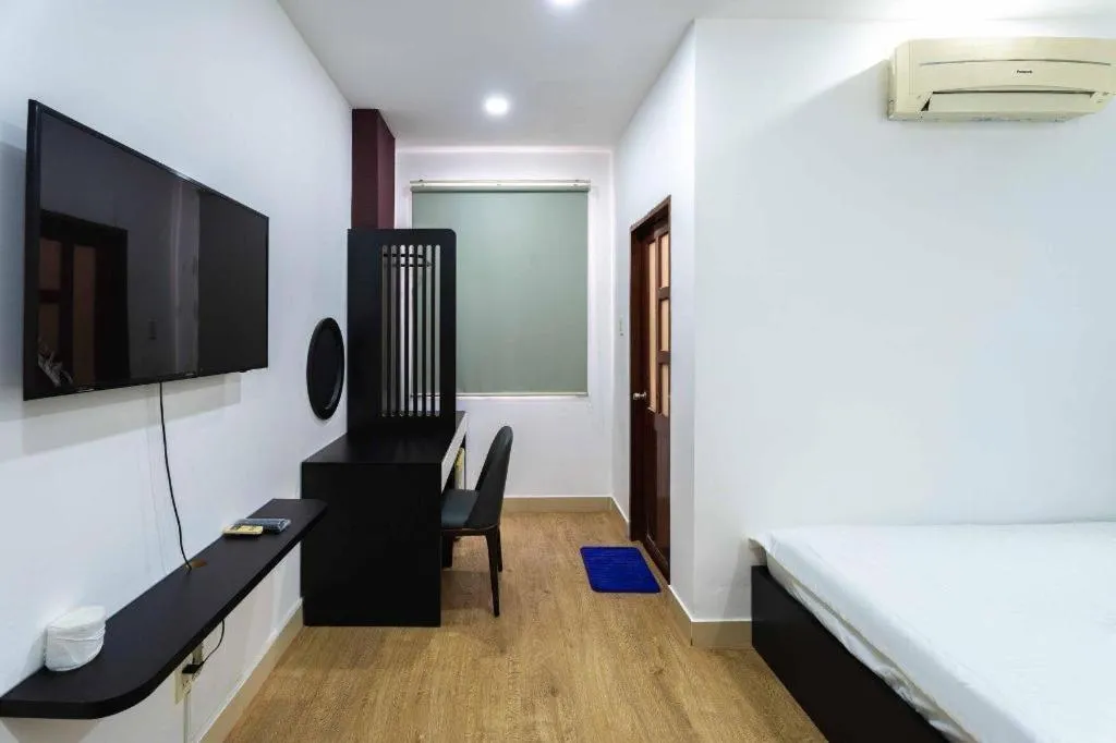 Bed in Tuan Viet Hotel Dinh Tien Hoang