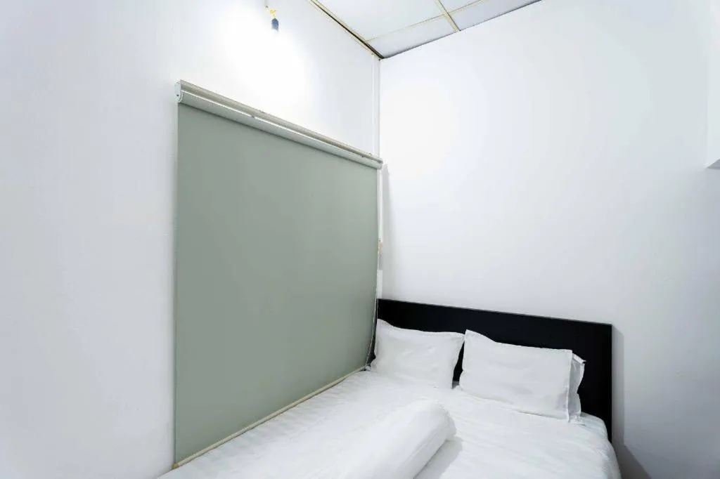 Bed in Tuan Viet Hotel Dinh Tien Hoang