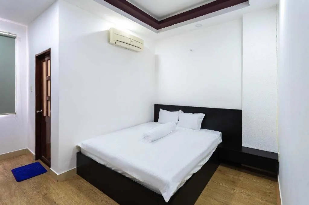 Bed in Tuan Viet Hotel Dinh Tien Hoang