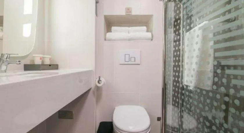 Ibis Chengdu Yongfeng Hotel